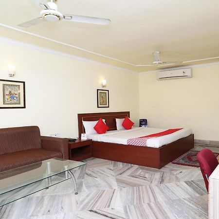 Oyo 4209 Maurya Inn Bhubaneswar Exterior photo